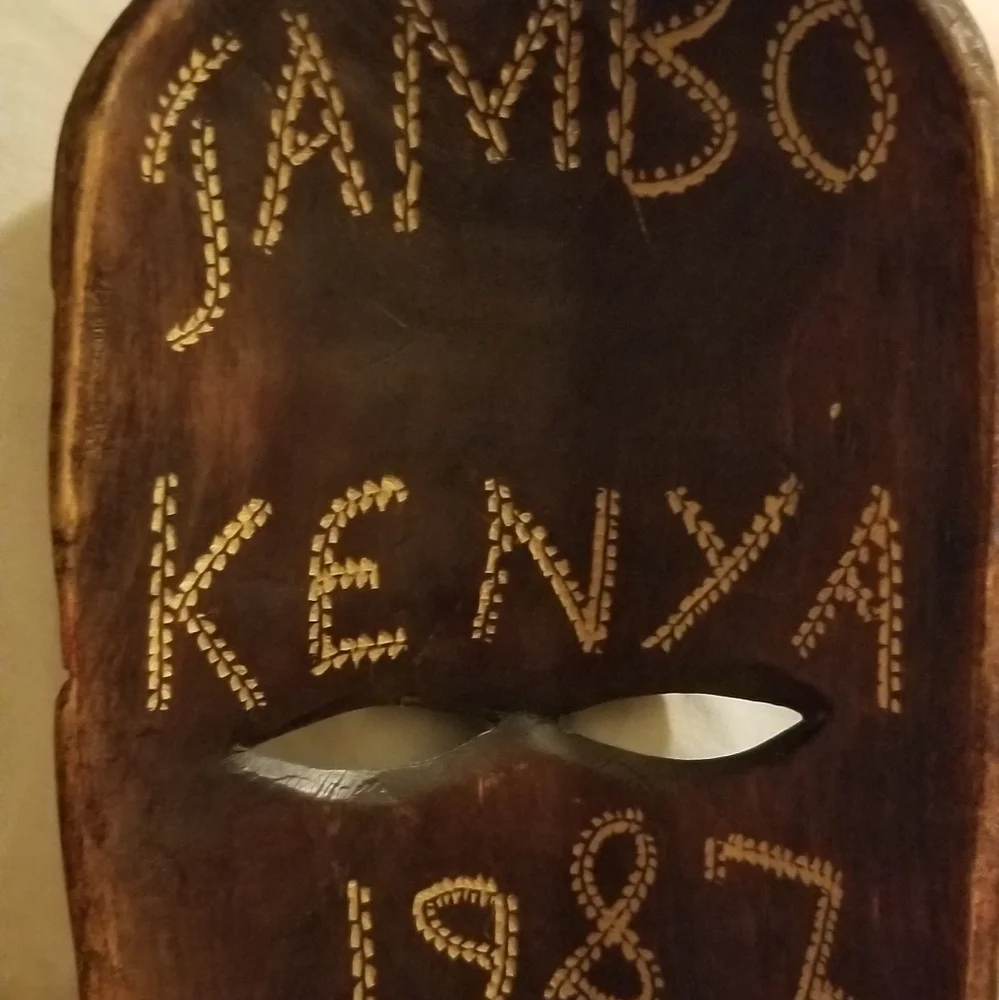 African Wooden Mask - Picture 3 of 4